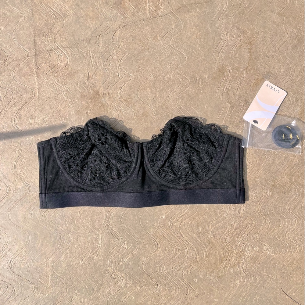 LIVELY | NWT Jet Black Lace Bra 36B